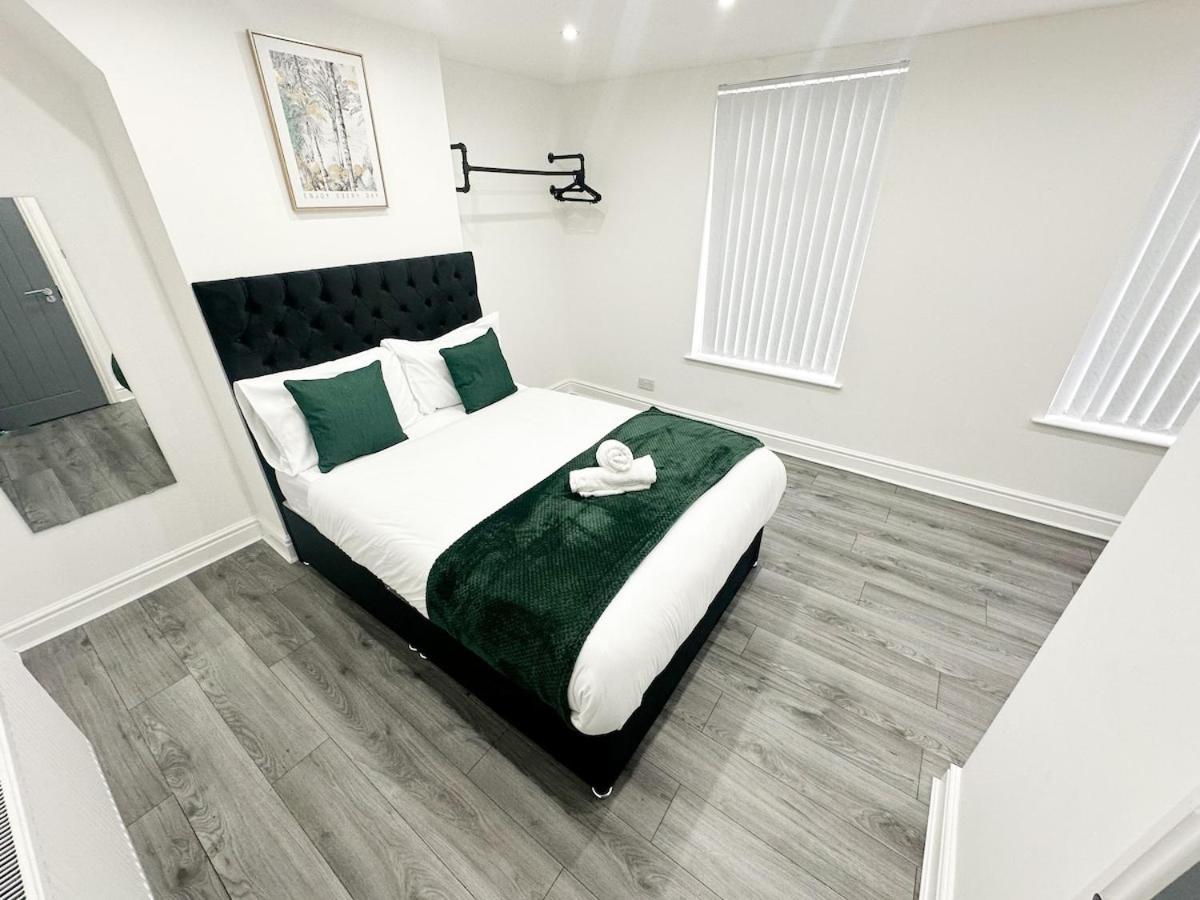 Contractors Dream, 4 Bedroom 2 Bathroom Liverpool Extérieur photo